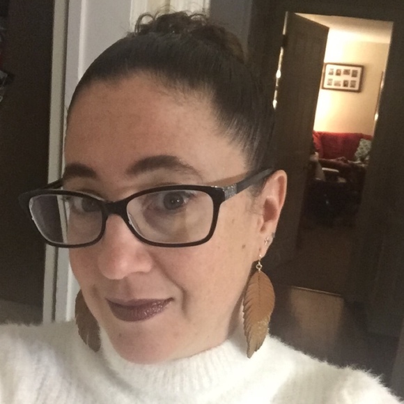 Meet your Posher, Marcia - Picture 1 of 1